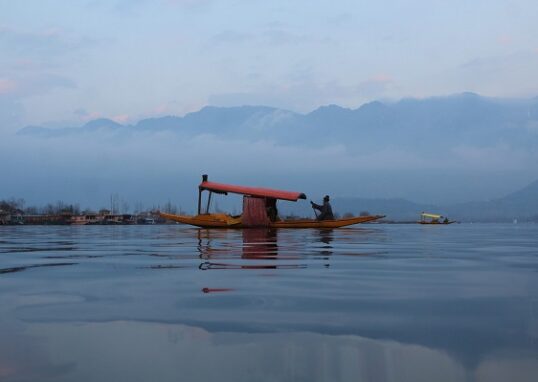 Lucknow to Kashmir tour