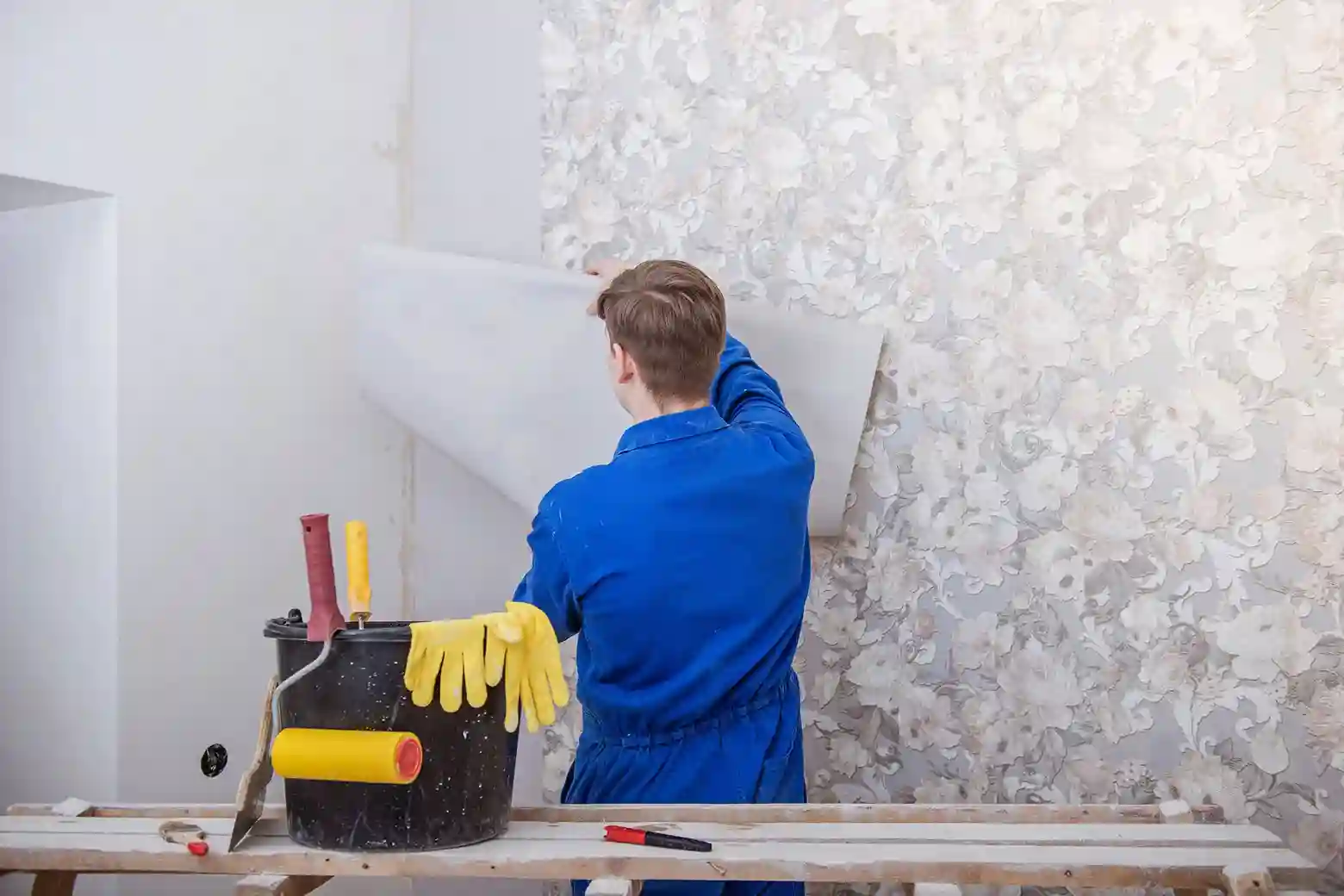Professional wallpaper installation Rawalpindi