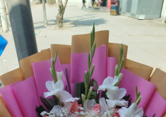 Same Day Flower Delivery Lahore Guide – Send Fresh Bouquets Quickly and Easily