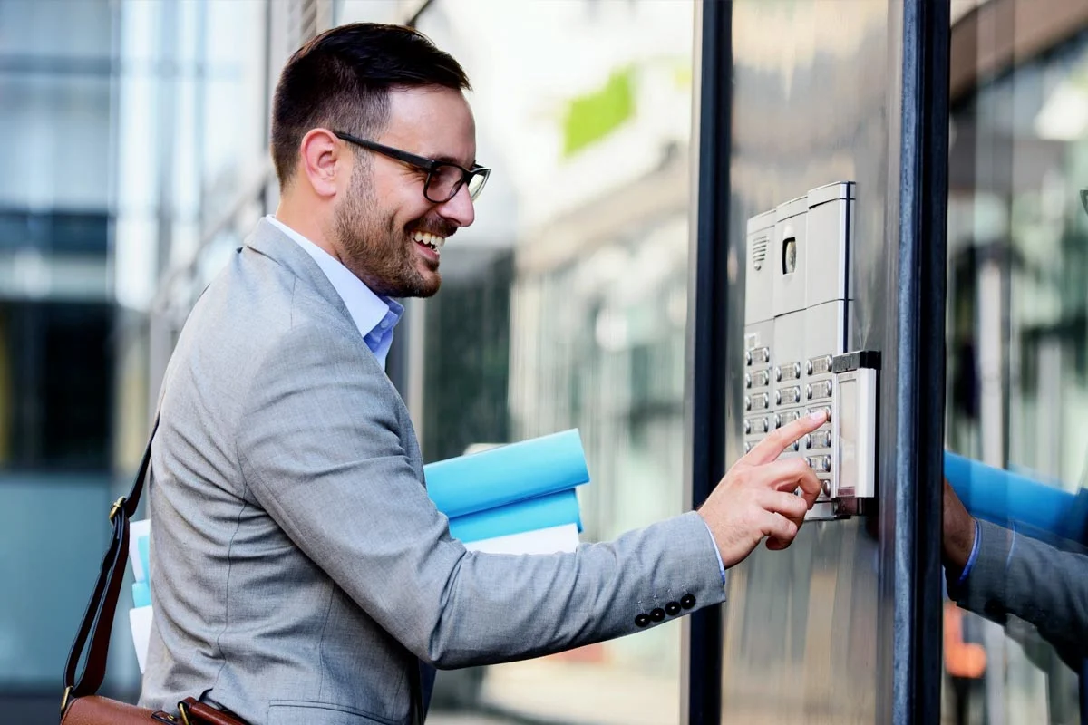 Secure access management systems Dubai office biometric entry